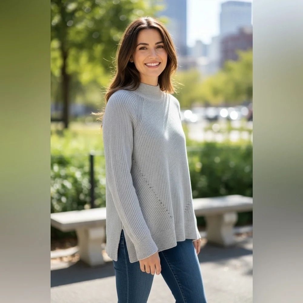 Women’s GAP Light Gray  Sweater.